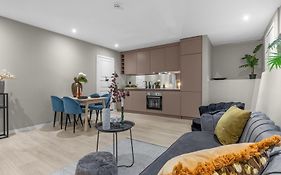 Modern In A Luxurious Area - Super Central - 6 Pax